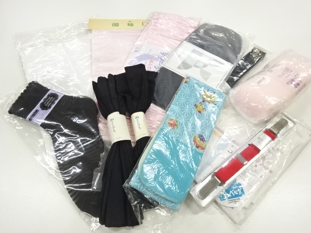 Japanese Kimono / Others (Bolt etc)